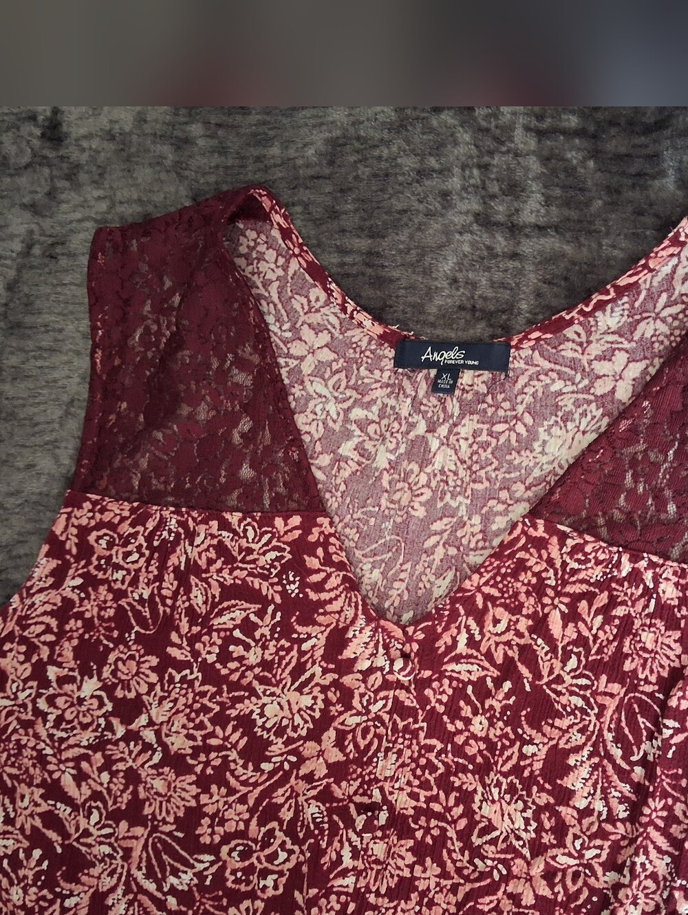 Angels Maroon Floral Sleeveless Top Womens XL Button Accents - Picture 3 of 11